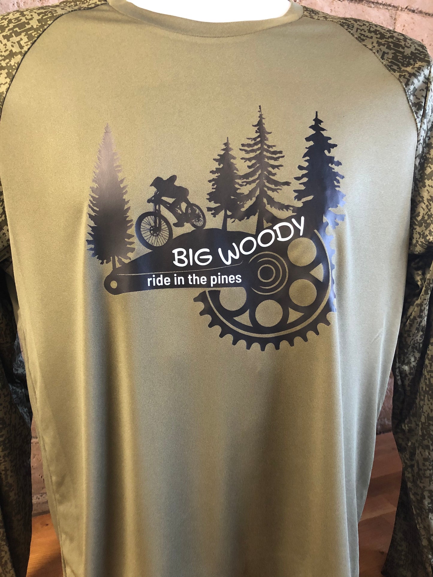 BIg Woody Race tee